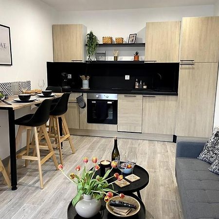 Bel Appartement Sur Cour Plein Centre Ville Et Parking Moulins  Exteriör bild